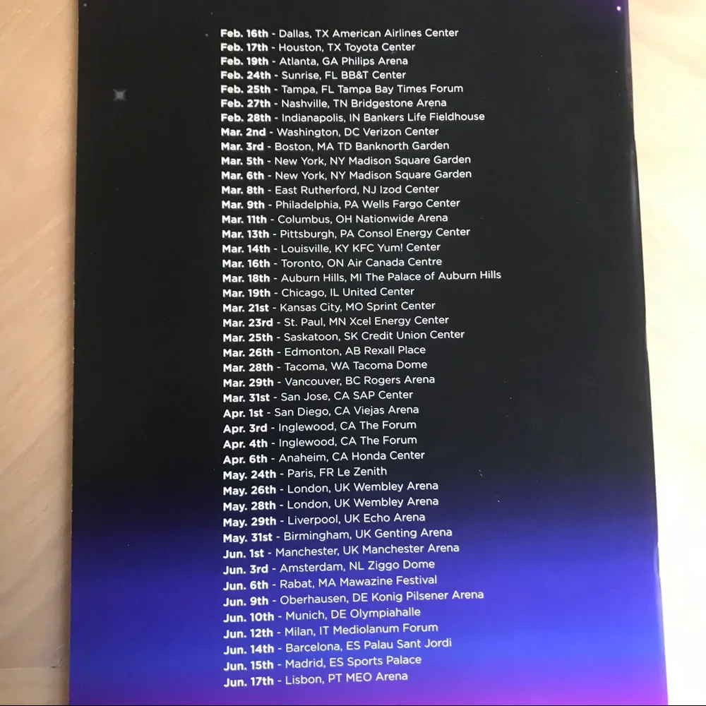 MAROON 5 V 2015 Tour Program Book NWOT NEW
